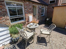 3 Westgate Mews