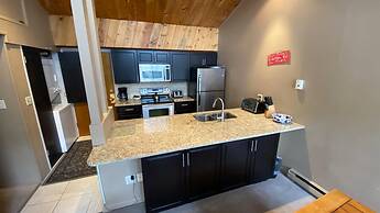 #406 Vail International