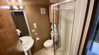 #406 Vail International