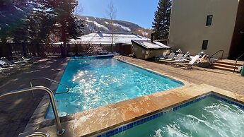 #406 Vail International