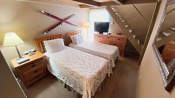 #406 Vail International