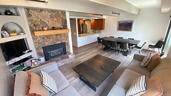 #303 Vail International