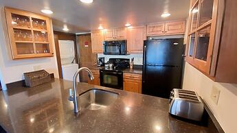 #408 Vail International