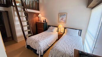 #408 Vail International