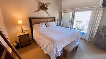 #408 Vail International