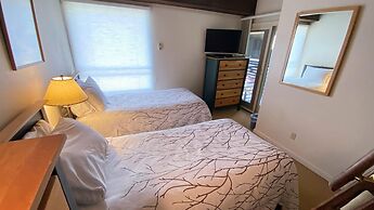 #408 Vail International