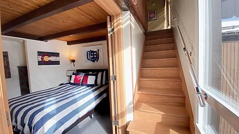 #407 Vail International