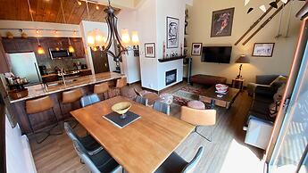 #407 Vail International