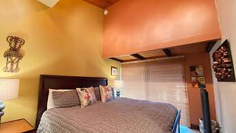 #407 Vail International