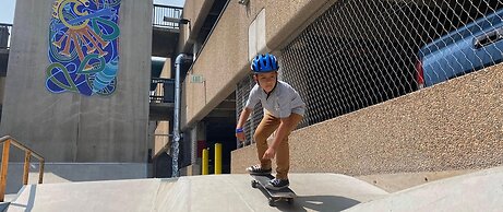 #407 Vail International