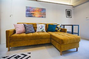 17th Century Cartshed Nestled In Welsh Countryside