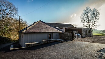 17th Century Cartshed Nestled In Welsh Countryside