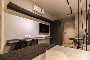 Charlie Houx Pinheiros