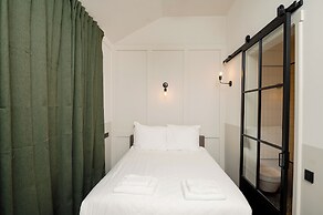 Mr.Lewis Hotel Rotterdam