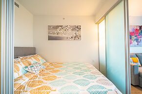 Charming Oasis Close to Airport & Downtown