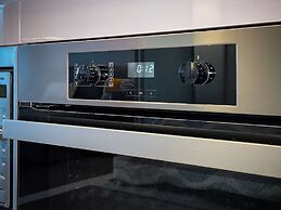 Charming Oasis Close to Airport & Downtown