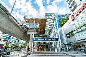 Charming Oasis Close to Airport & Downtown