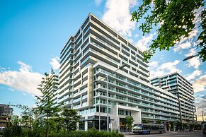 Charming Oasis Close to Airport & Downtown