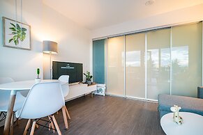 Charming Oasis Close to Airport & Downtown