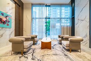 Charming Oasis Close to Airport & Downtown