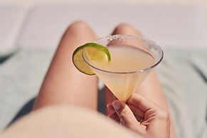 Sabàtic, Sitges, Autograph Collection