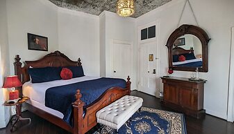 The 1890 Freeman House