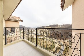 BAEKHAK JAYURO RESORT