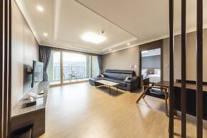 BAEKHAK JAYURO RESORT