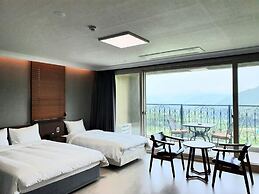 BAEKHAK JAYURO RESORT