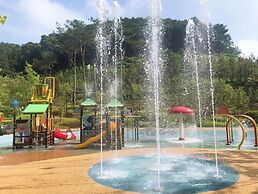 BAEKHAK JAYURO RESORT