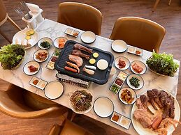 BAEKHAK JAYURO RESORT