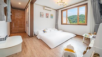 Gapyeong Dukehouse Kids Gajok Pension