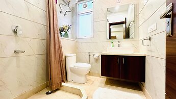 BluO Studio 2 GolfCourseRoadGymBalcony