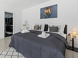 SKY9 Apartments - Homes & Villas