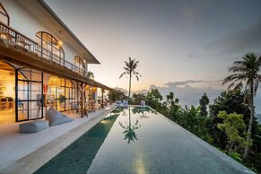 NEW ! Stunning 4BR Jungle View Villa in Lovina