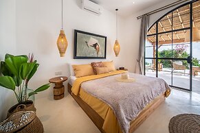 NEW ! Stunning 4BR Jungle View Villa in Lovina