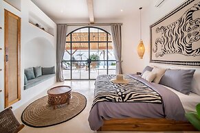 NEW ! Stunning 4BR Jungle View Villa in Lovina