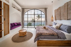 NEW ! Stunning 4BR Jungle View Villa in Lovina