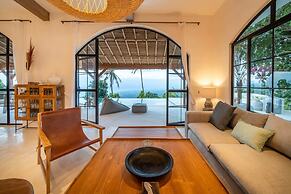 NEW ! Stunning 4BR Jungle View Villa in Lovina