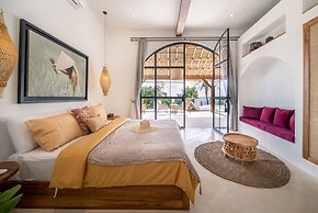 NEW ! Stunning 4BR Jungle View Villa in Lovina