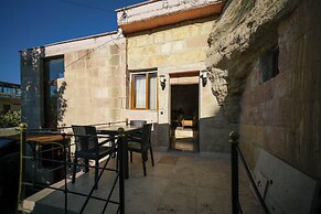 Azalea Terrace Cave Hotel