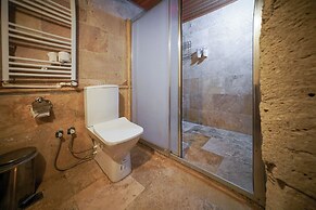 Azalea Terrace Cave Hotel