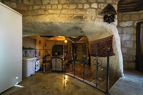 Azalea Terrace Cave Hotel