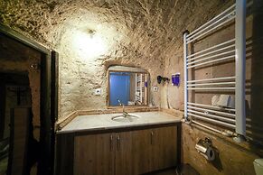 Azalea Terrace Cave Hotel