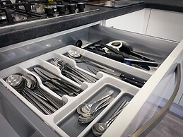 Captivating House in Aberdare Sleeps 6 Near Brecon