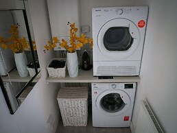 Captivating House in Aberdare Sleeps 6 Near Brecon