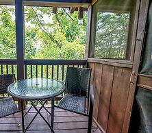 Bean Pot 1 Bedroom Cabin by RedAwning