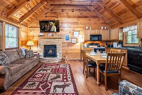 Bean Pot 1 Bedroom Cabin by RedAwning