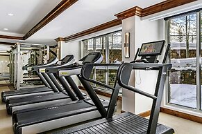 Ritz Carlton Vail #200 3 Bedroom Condo by RedAwning