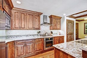 Ritz Carlton Vail #200 3 Bedroom Condo by RedAwning